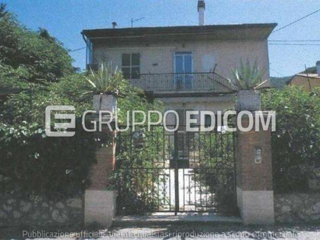 Abitazione di tipo economico in vendita a Lugnano in Teverina Rif. 4545185