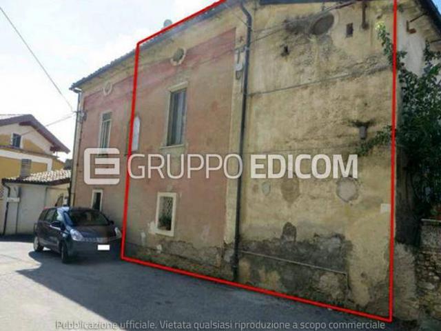 Abitazione di tipo popolare di 112 mq in vendita a Zumpano Rif. 4549620