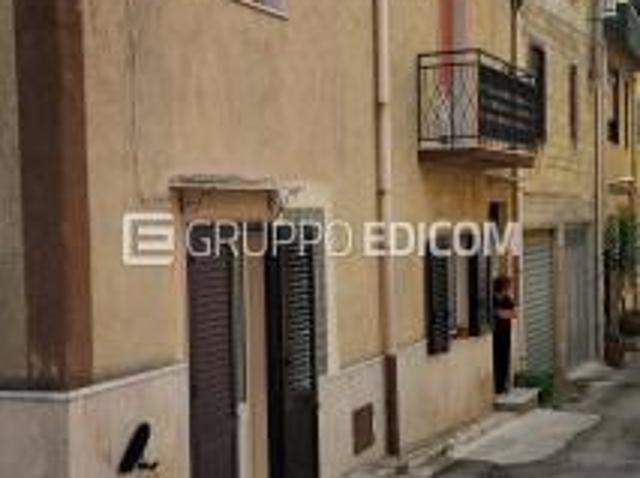 Abitazione di tipo popolare di 133 mq in vendita a Bisacquino Rif. 4556634