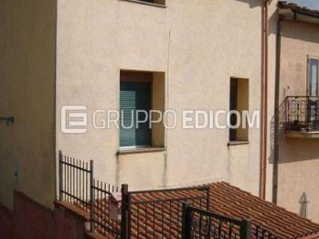 Abitazione di tipo popolare di 140 mq in vendita a Colosimi Rif. 4546971
