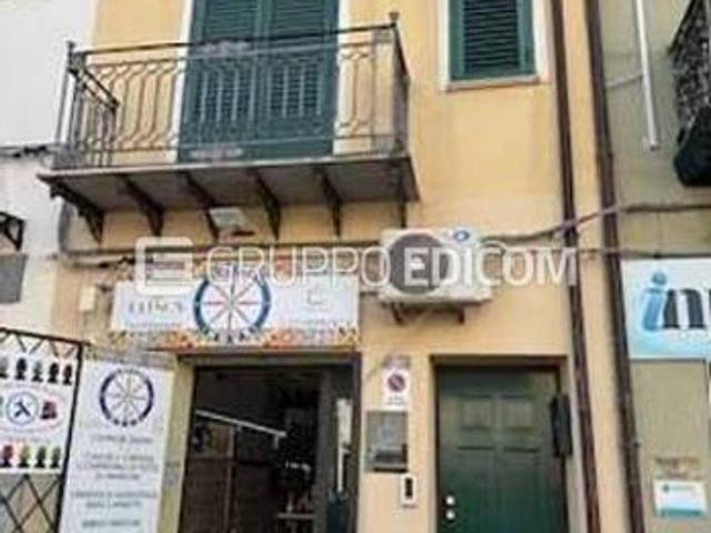 Abitazione di tipo popolare di 156 mq in vendita a Carini Rif. 4555135