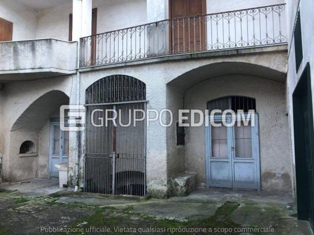 Abitazione di tipo popolare di 219 mq in vendita a Airola Rif. 4557160