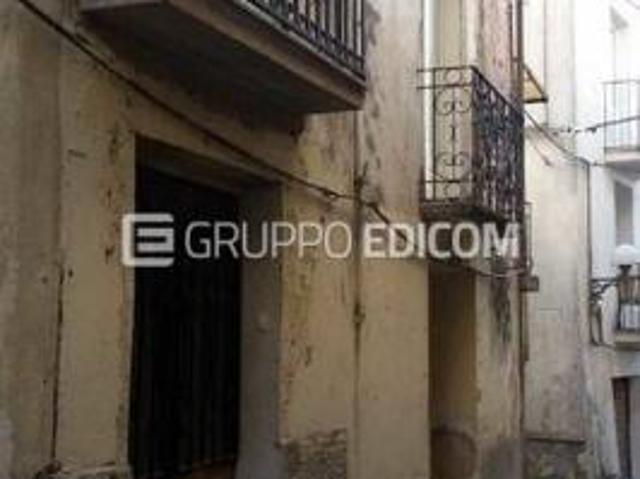 Abitazione di tipo popolare di 228.33 mq in vendita a Fagnano Castello Rif. 4550731