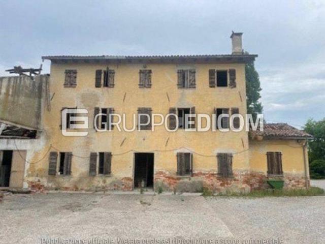 Abitazione di tipo popolare di 248 mq in vendita a Portogruaro Rif. 4552425
