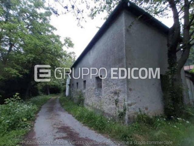Abitazione di tipo popolare di 255 mq in vendita a Roccaverano Rif. 4547141