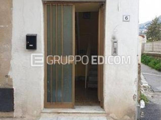 Abitazione di tipo popolare in vendita a Palermo Rif. 3508471