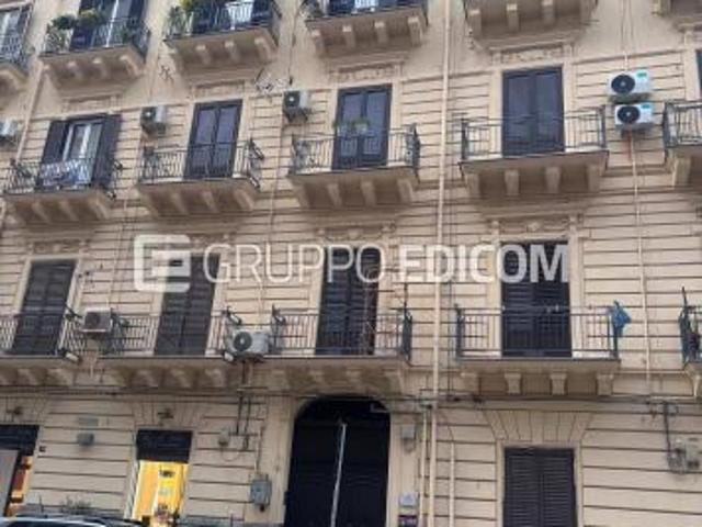 Abitazione di tipo popolare in vendita a Palermo Rif. 4551610