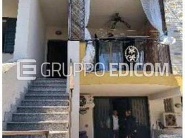 Abitazione di tipo popolare in vendita a Sant'Andrea Apostolo dello Ionio Rif. 4548395
