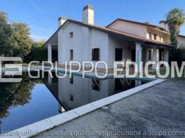 Abitazione in ville di 649 mq in vendita a Altivole Rif. 4551709