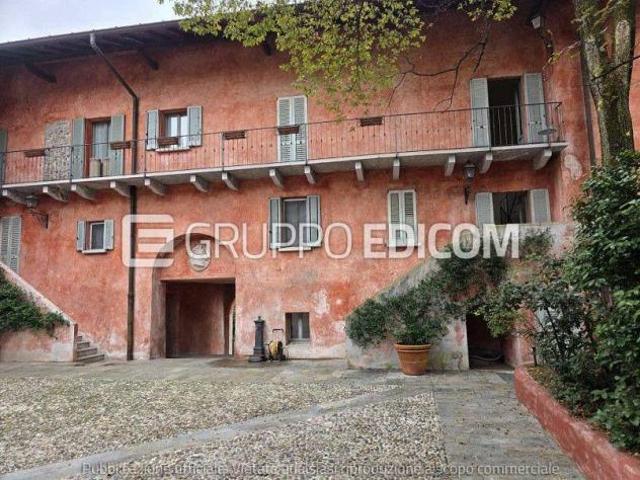 Abitazione in ville di 80 mq in vendita a Sesto Calende Rif. 4553406