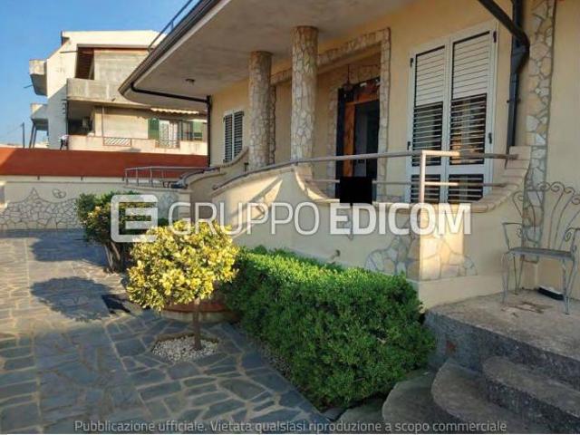 Abitazione in villini di 158 mq in vendita a Gioia Tauro Rif. 4543469