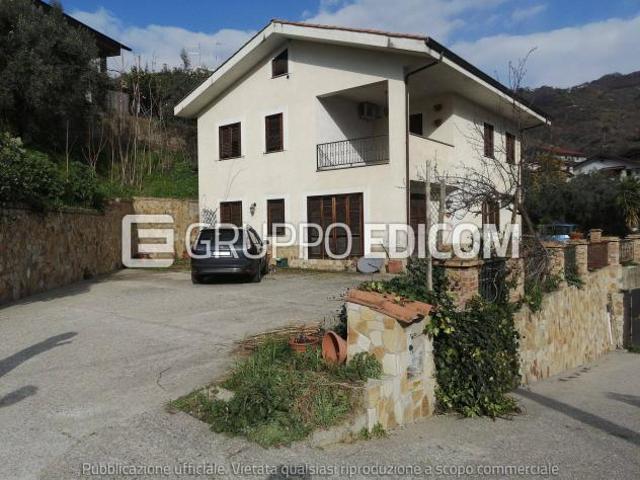 Abitazione in villini di 234.92 mq in vendita a Castiglione Cosentino Rif. 4553000