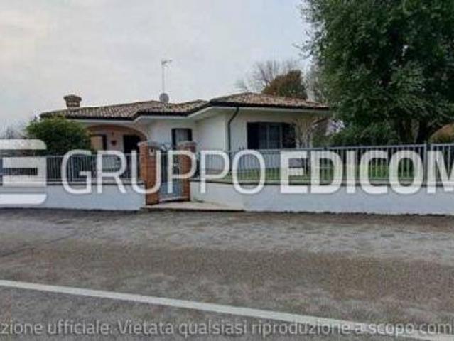 Abitazione in villini di 245 mq in vendita a Cordenons Rif. 4548726