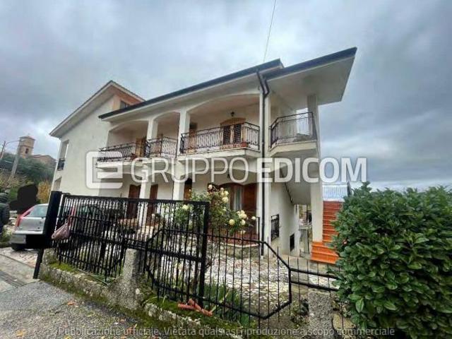 Abitazione in villini di 323 mq in vendita a Dipignano Rif. 4538969