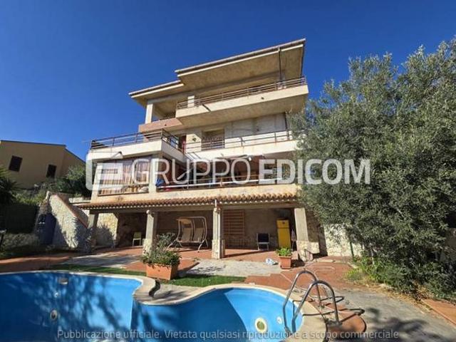 Abitazione in villini di 593.5 mq in vendita a Casteldaccia Rif. 4553944
