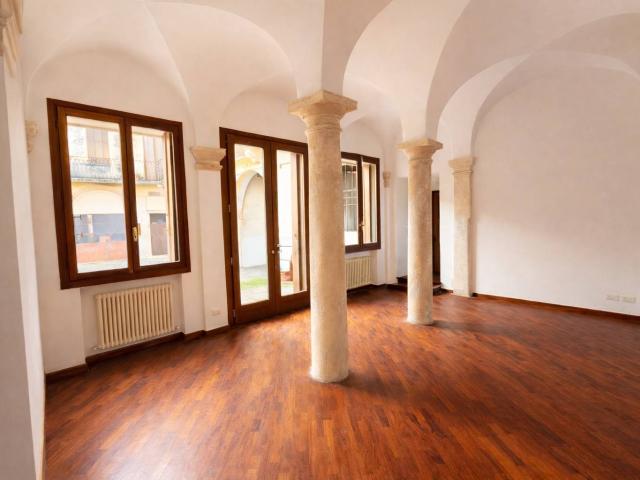 Abitazione semindipendente in vendita a Vicenza, Centro storico