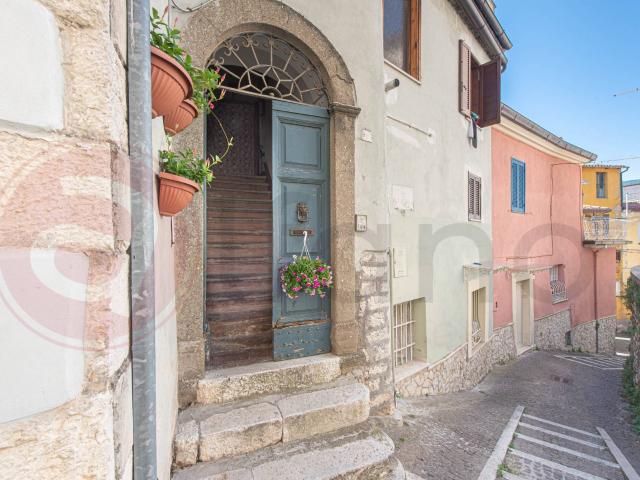 Abitazioni tipiche storiche in vendita a Ceccano
