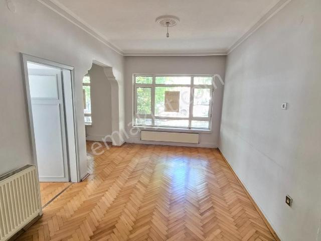 Abidin Paşada 2+1 Giriş Kat Ön Cephe Kiralık Daire