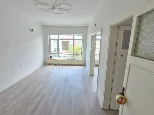Abidin Paşada 2. Katta 3+1 Full Yapılı Kiralık Daire