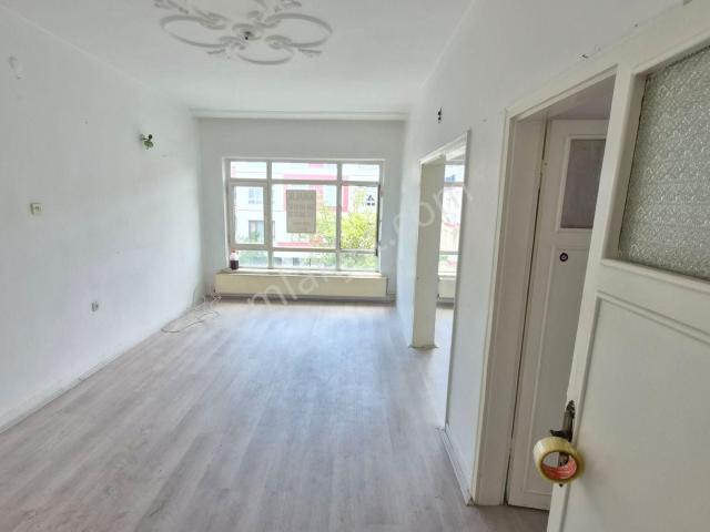 Abidin Paşada 2. Katta 3+1 Full Yapılı Kiralık Daire