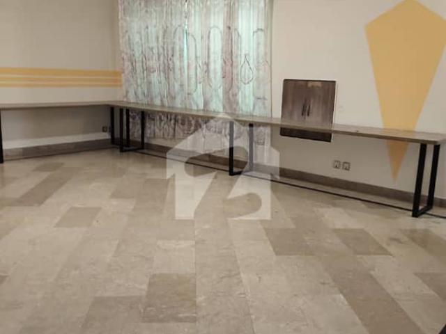 Abrar Estate Offers 2 Kanal Building For Rent For School Academy Collage Main Boulevard Near Wapda Town