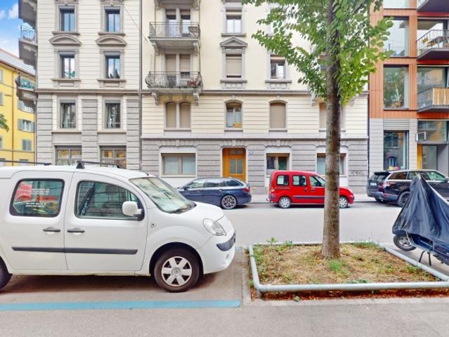 Abstellplatz im Kreis 4 zu Vermieten!