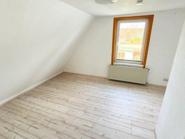 Absolut zentral. Saniertes und modernes Einfamilienhaus wartet auf DICH. Garten inklusive