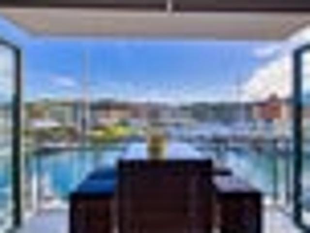 Absolute Waterfront Residence With 14M Berth