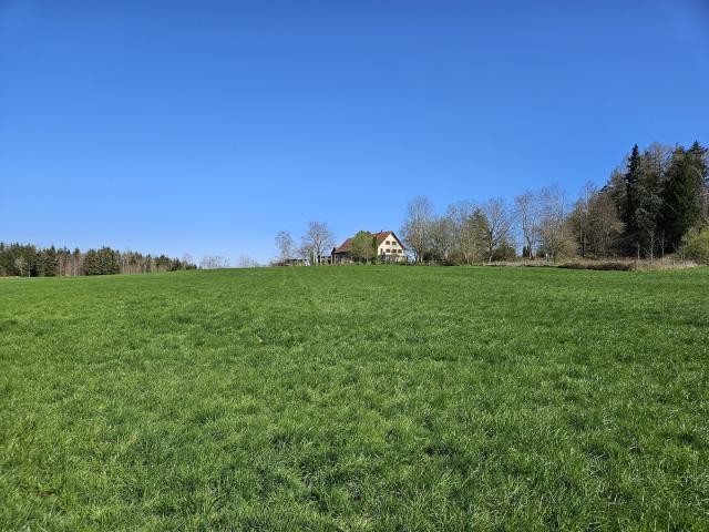 Alleinlage wunderschönes Bauernhaus auf traumhaftem sonnigen Grundstück mit herrlichem Weitblick