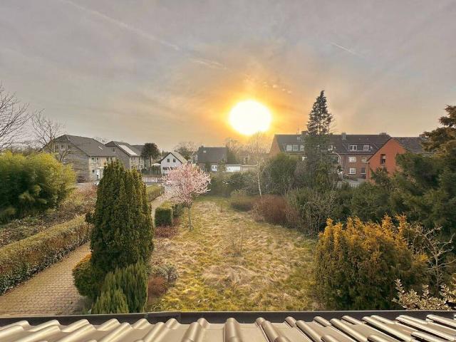 Absolute Privatsphäre, 5 Min. bis Moers! XL Süd West Garten auf 165 m2, 4,5 Z 1824 m2 Grundstück