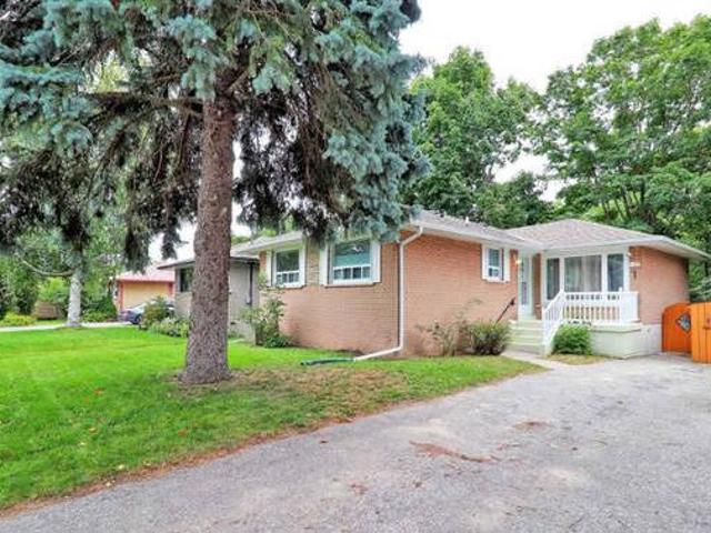 ABSOLUTELY STUNNING 3 BEDROOM BUNGALOW WITH FINISHED BSMT