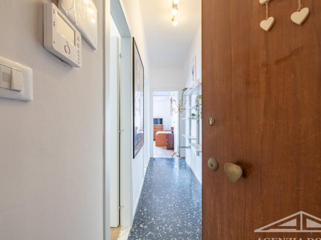 AG DOM A017 – Beautifully Renovated Central One Bedroom Apartment Available for Rent in Ospedaletti