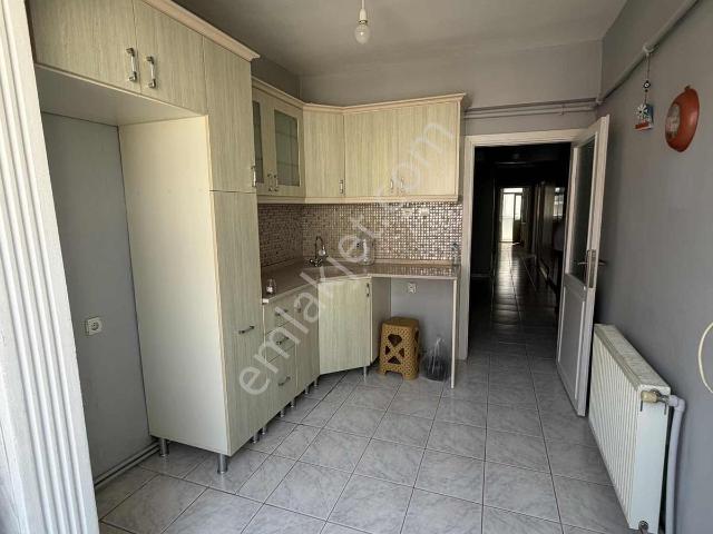 Agmden Reşadiye Mah Atatürk Bulvarı Civarı 2+1 Ara Kat Daire