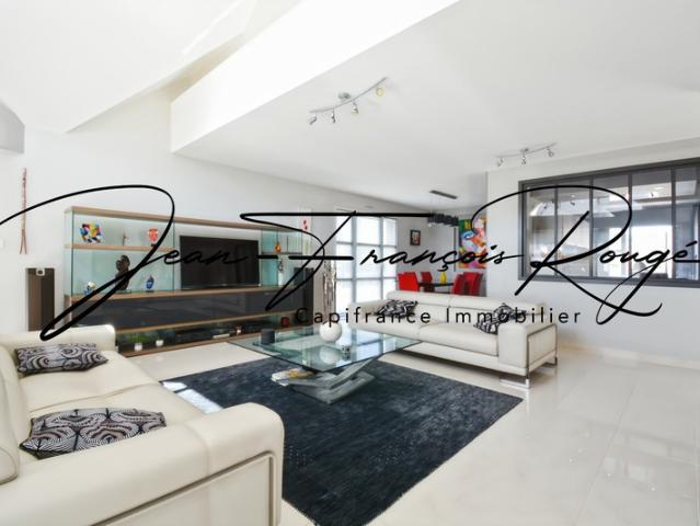Agneaux, magnifique maison d'architecte de 168 m² avec des prestations de qualité !