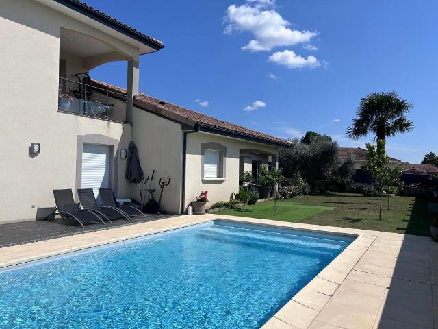 Agnin Vente Villa 38