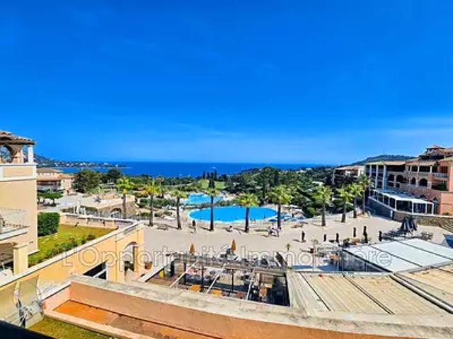 Agay 83530 Achat / Vente appartement 2 pièces t2 au dernier étage piscine