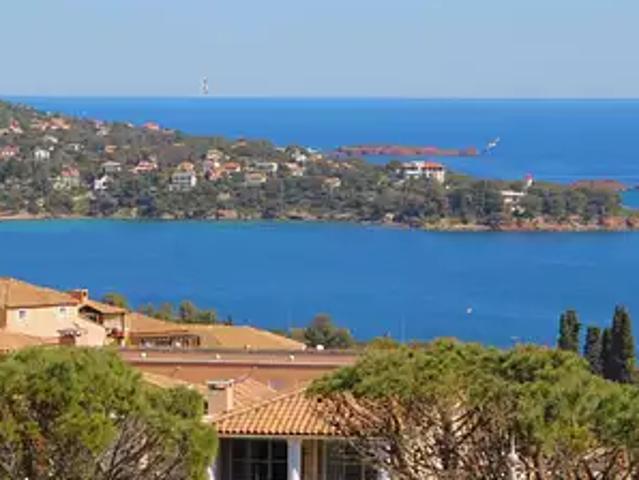 Agay 83530 Achat / Vente appartement 4 pièces t4 piscine