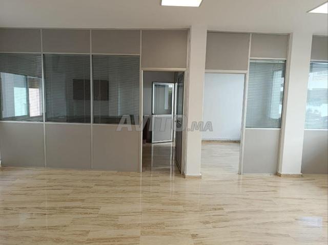 Agdal Plateau Bureau avec Cour de haut standing