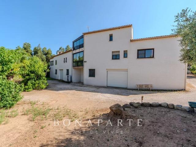 Agde A quelques minutes des plages et du Cap d'Agde, dans. 300m² Agde Cap d'Agde