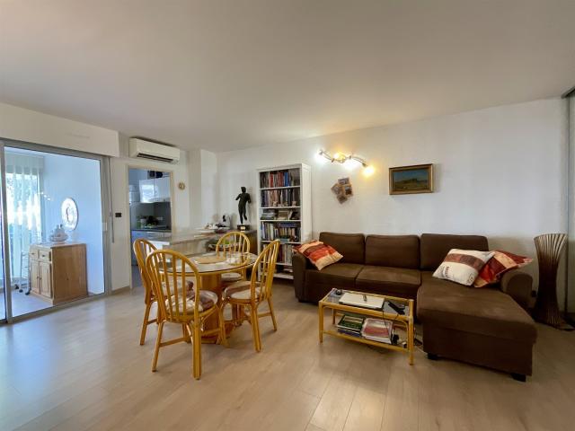 Agde Appartement T2 avec terrasse, cellier et parking 46m² Agde Cap d'Agde