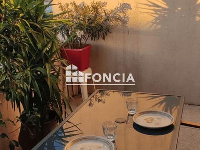 Agde, appartement t2, terrasse et parking