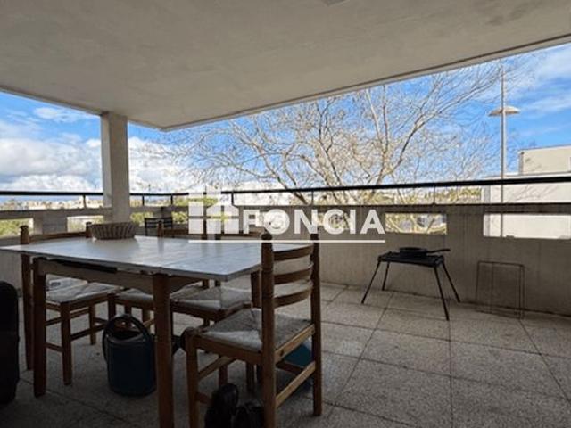 Agde, appartement t3 avec terrasse et parking