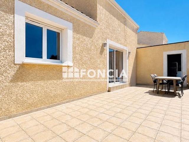 Agde pavillon avec terrasse, cour et garage