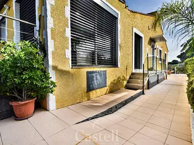Agde 34300 Achat / Vente maison 4 pièces t4 au dernier étage piscine