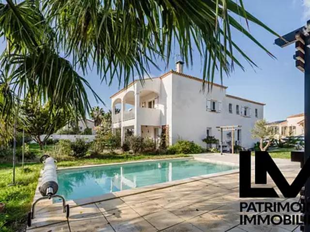 Agde 34300 Achat / Vente maison 6 pièces t6 piscine parking