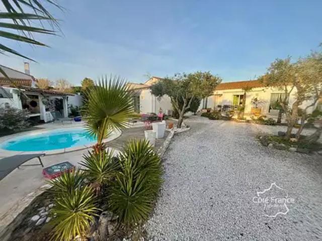 Agde 34300 Achat / Vente maison 7 pièces t7 piscine terrasse