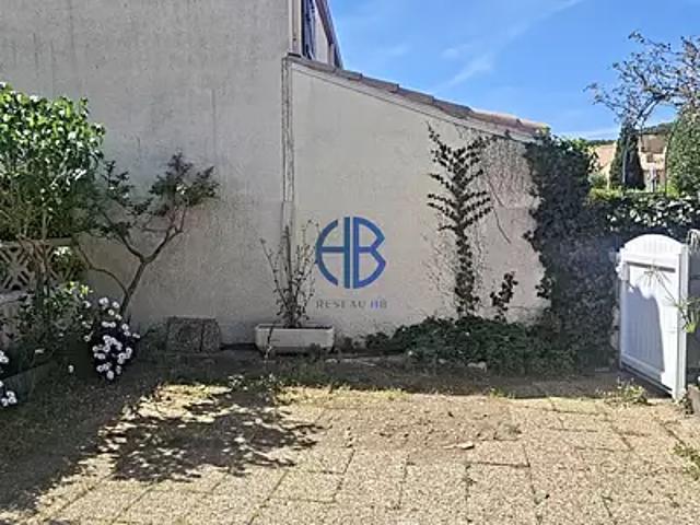 Agde 34300 Achat / Vente maison 3 pièces t3 au dernier étage parking