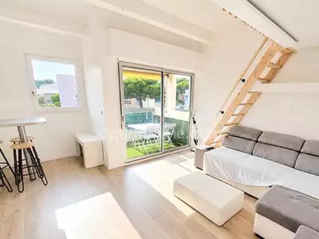 Agde 34300 Achat / Vente appartement 1 pièce t1 au dernier étage balcon