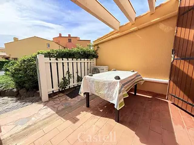 Agde 34300 Achat / Vente appartement 2 pièces t2 au dernier étage terrasse