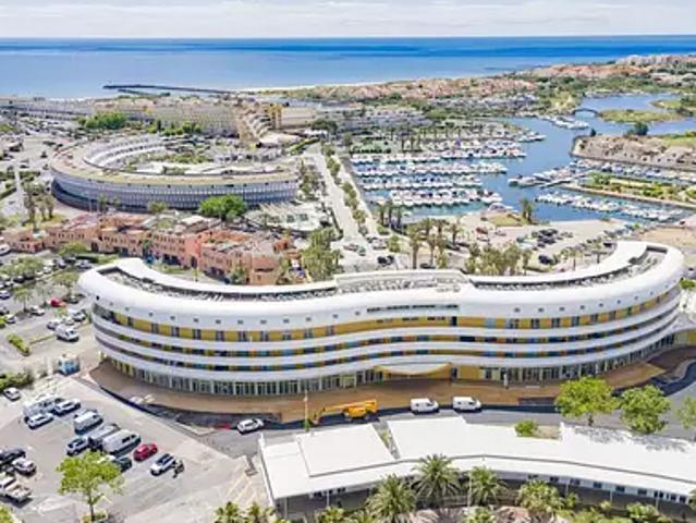 Agde 34300 Achat / Vente appartement 3 pièces t3 au dernier étage piscine